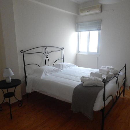 Dn Sea Apartments Каламата Стая снимка